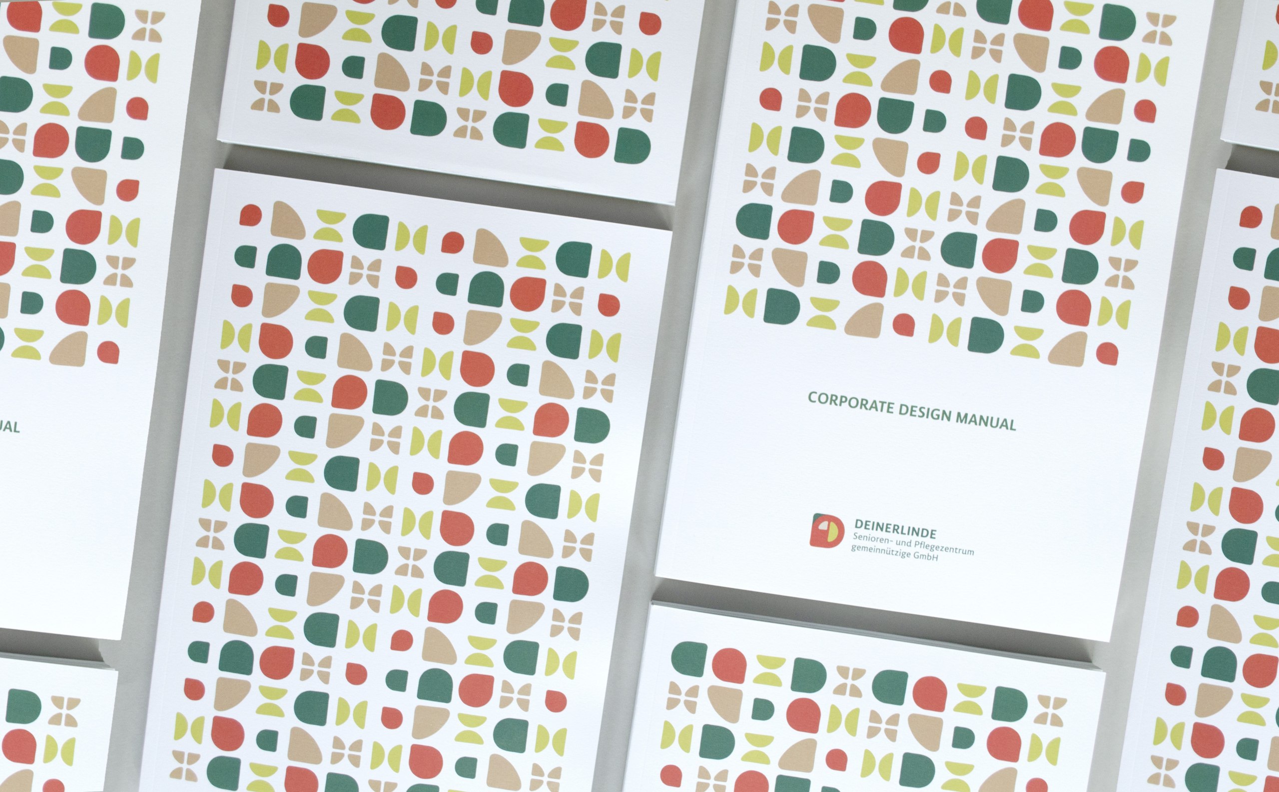 Entwicklung einer Corporate Identity und eines Wegeleitsystems