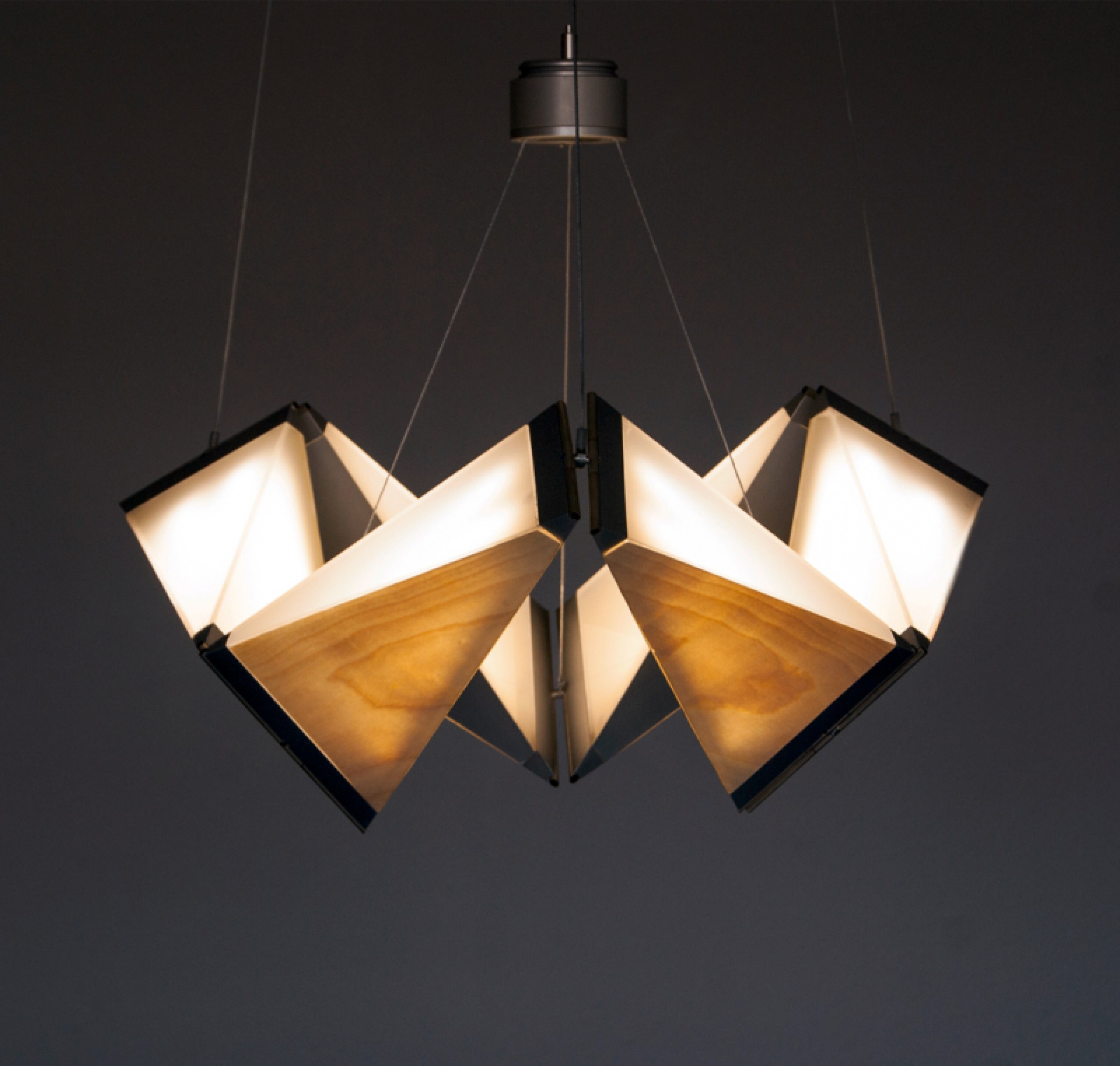 Analyse der positiven und negativen Aspekte 
sowie die Funktion der Illusion im Design