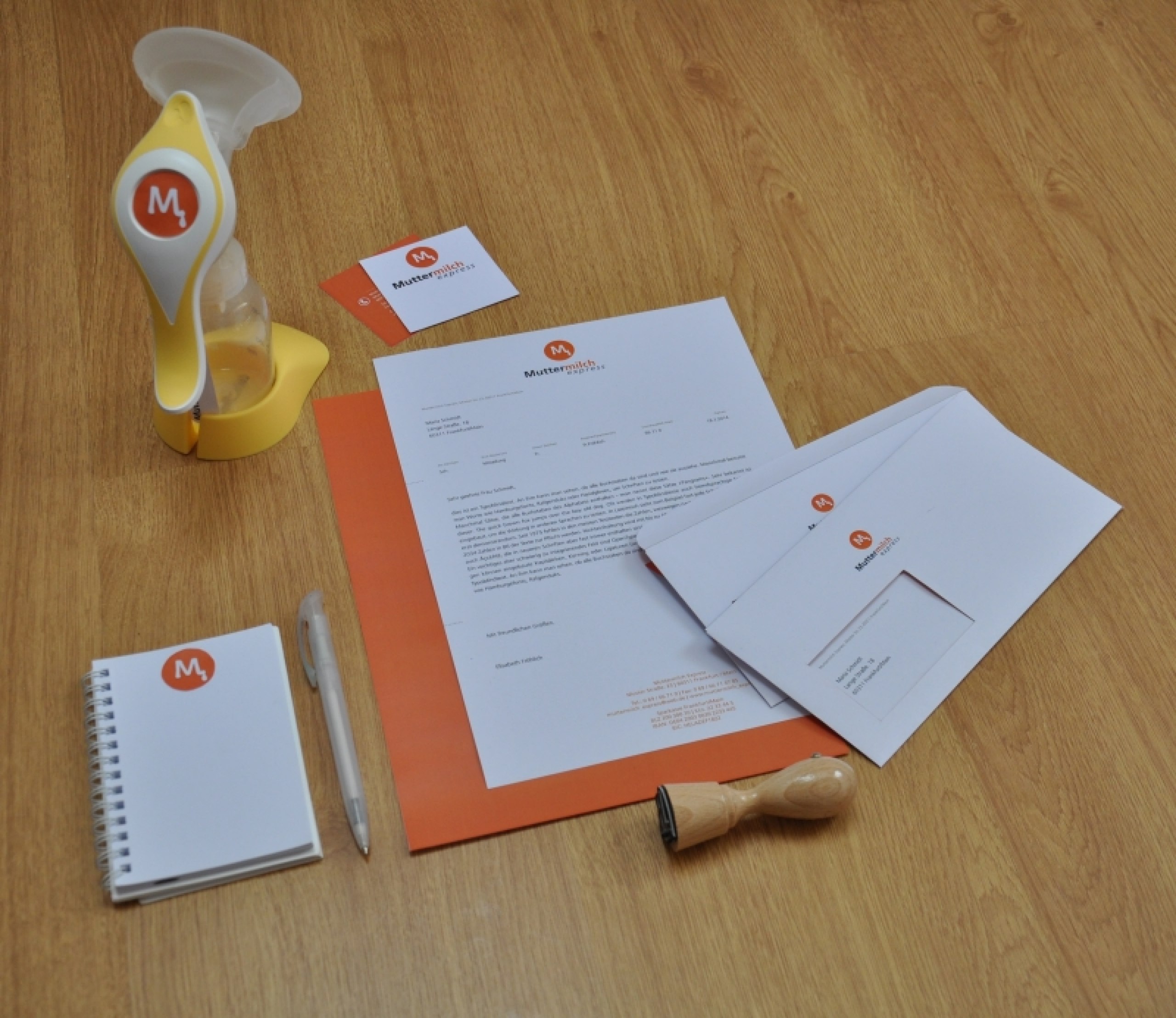 Konzept und Corporate Design für einen fiktiven Muttermilch Fahrdienst