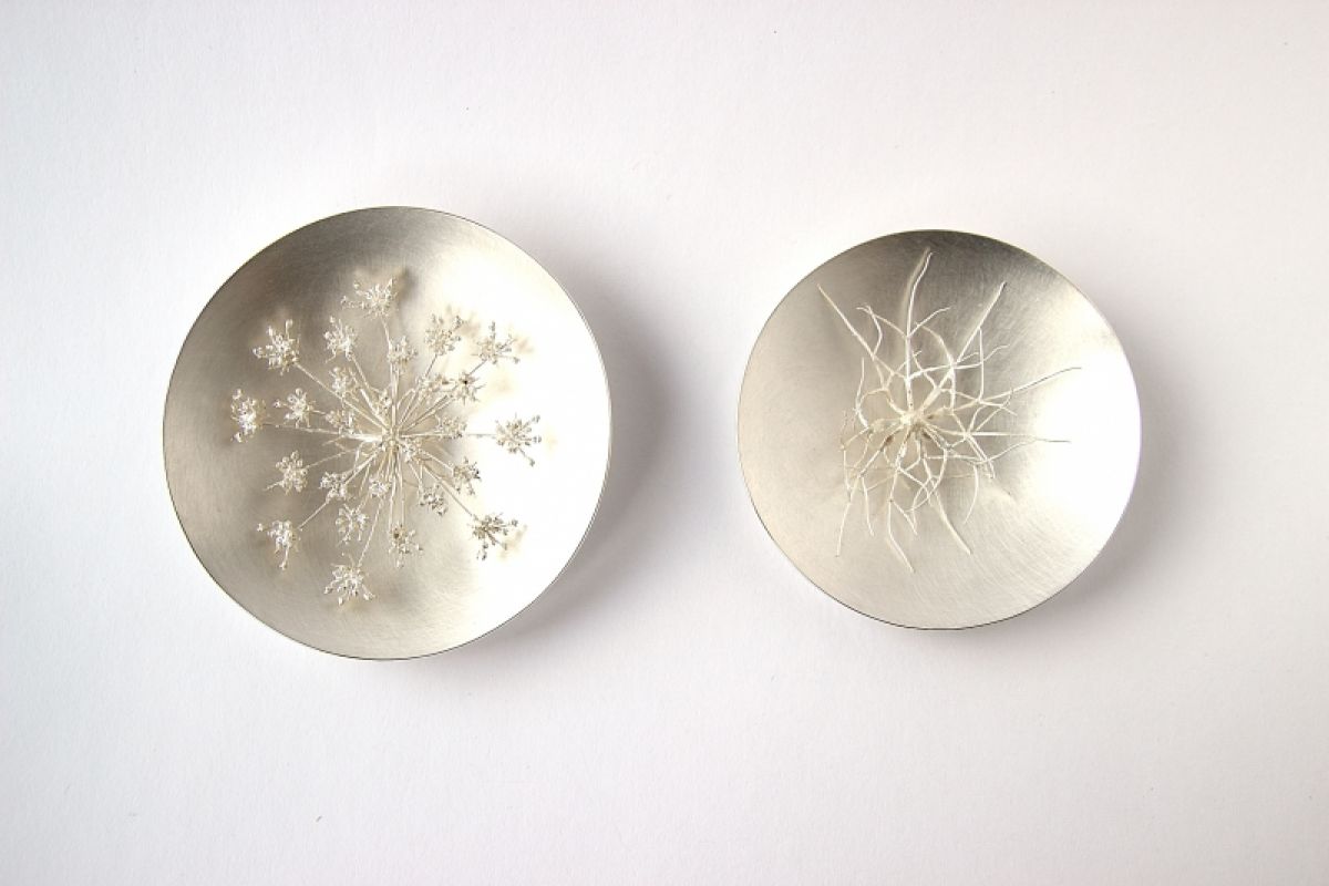 Schmuck und Demut