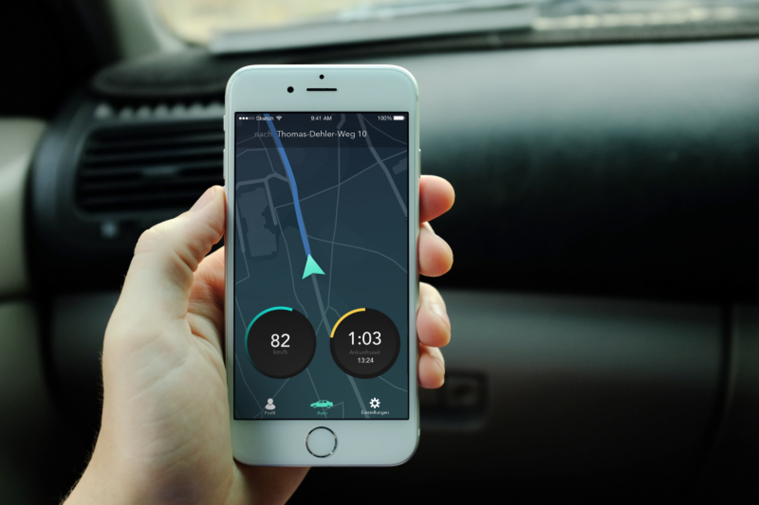 Autonomes Fahren. Analyse und Entwicklung eines Automotive Interfaces.