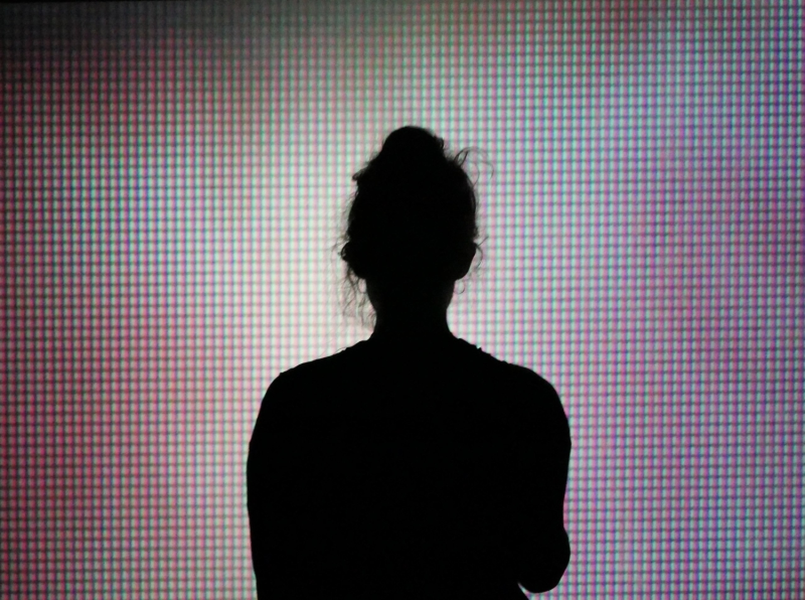 Der Betrachter zwischen Video und Spiegelung