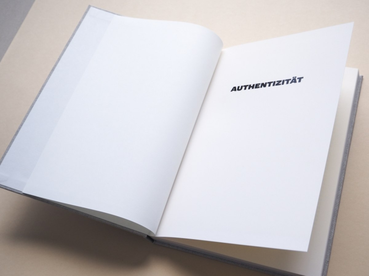 Research mit anschließendem Editorial Design zur Authentizität von Objekten
