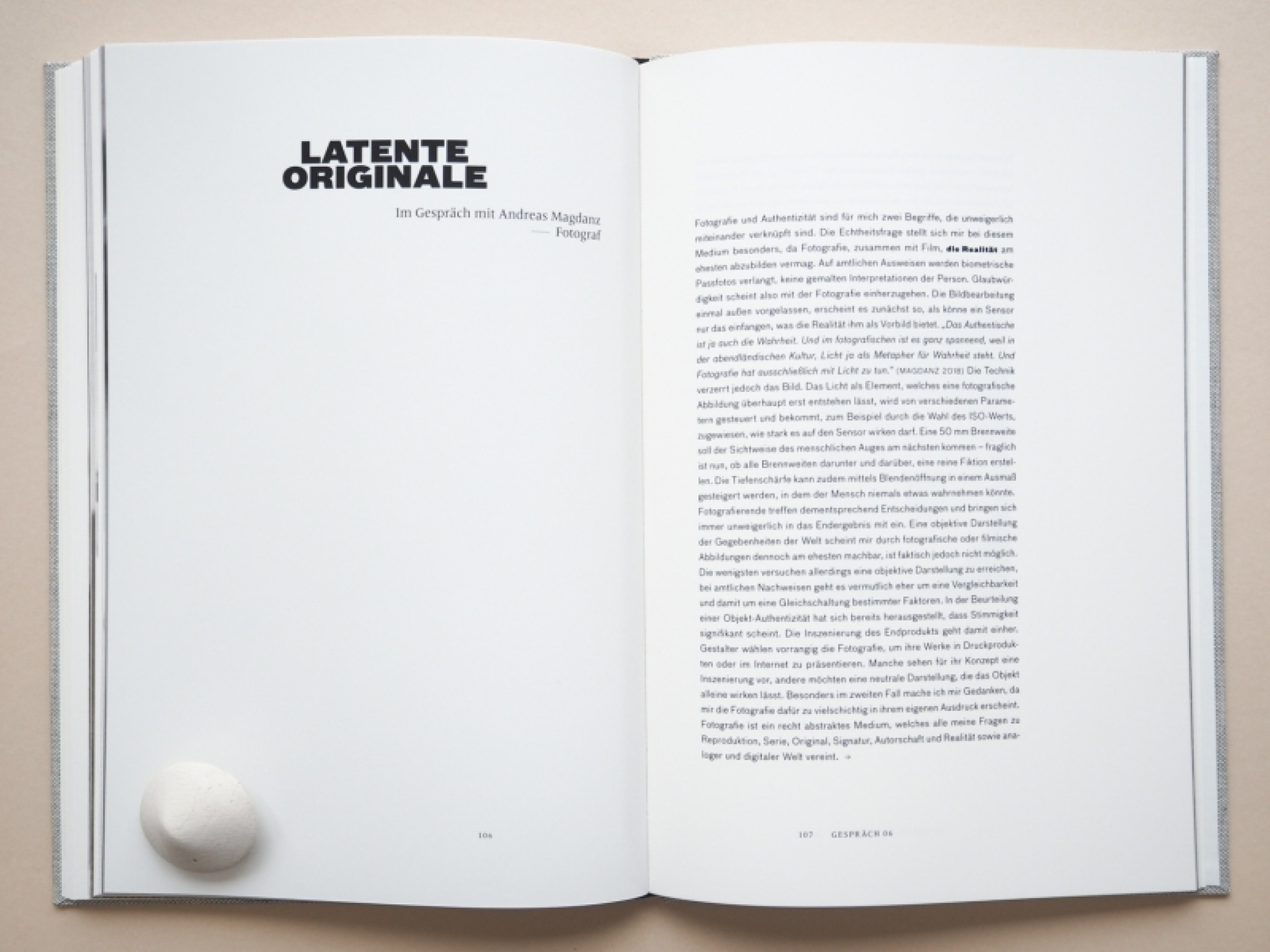 Research mit anschließendem Editorial Design zur Authentizität von Objekten