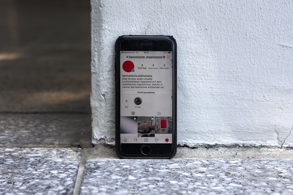 Eine audiovisuelle Lichtinstallation auf Basis des euklidischen Algorithmus’