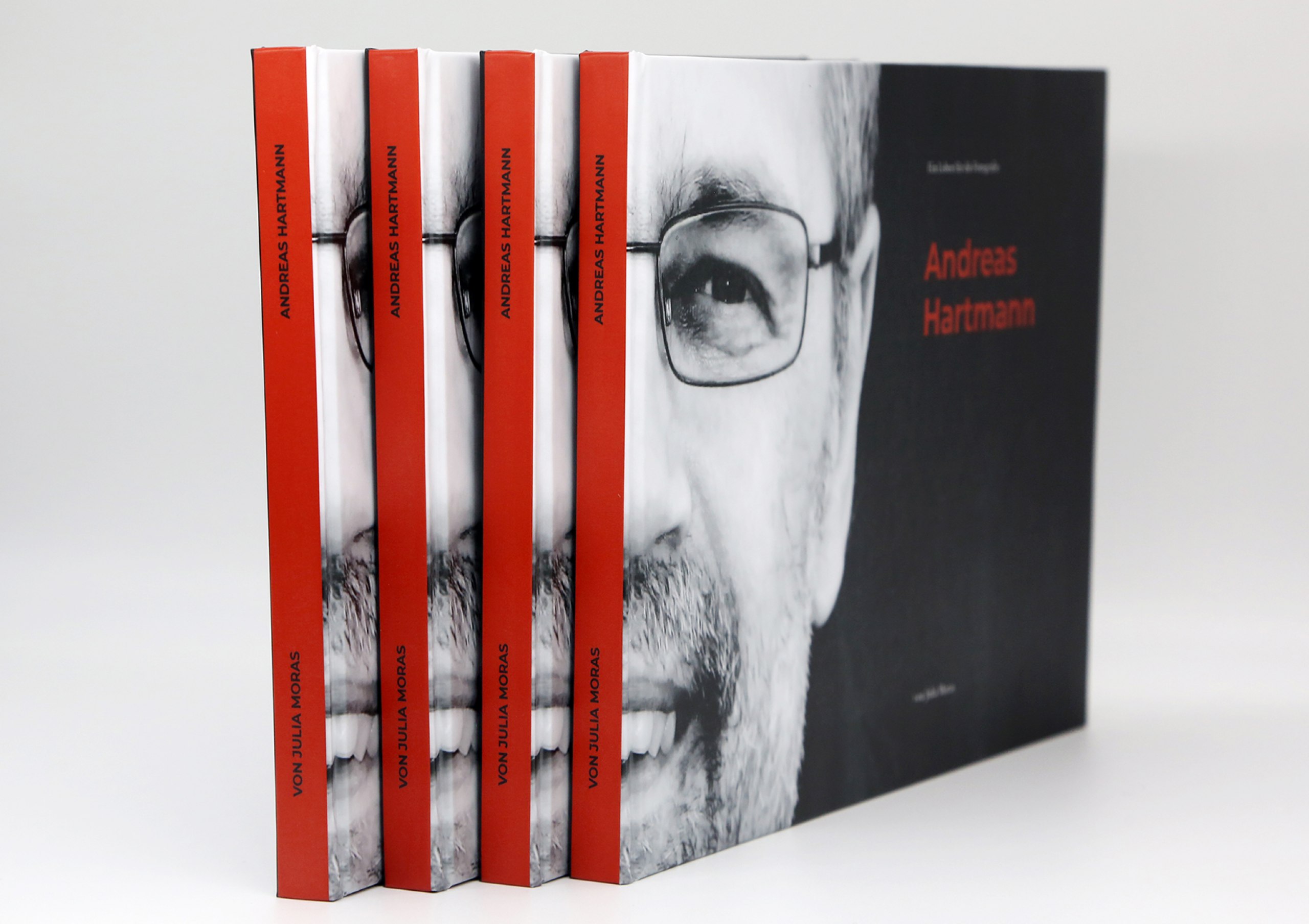 Kombination von Pressefotografie und Editorial Design anhand eines Bildbandes