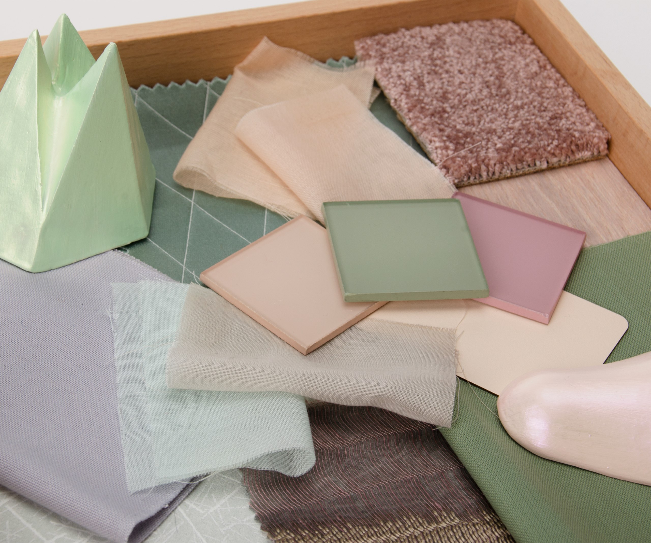 Ein Farb-,Material- und Form-Konzept für irisierende Farben