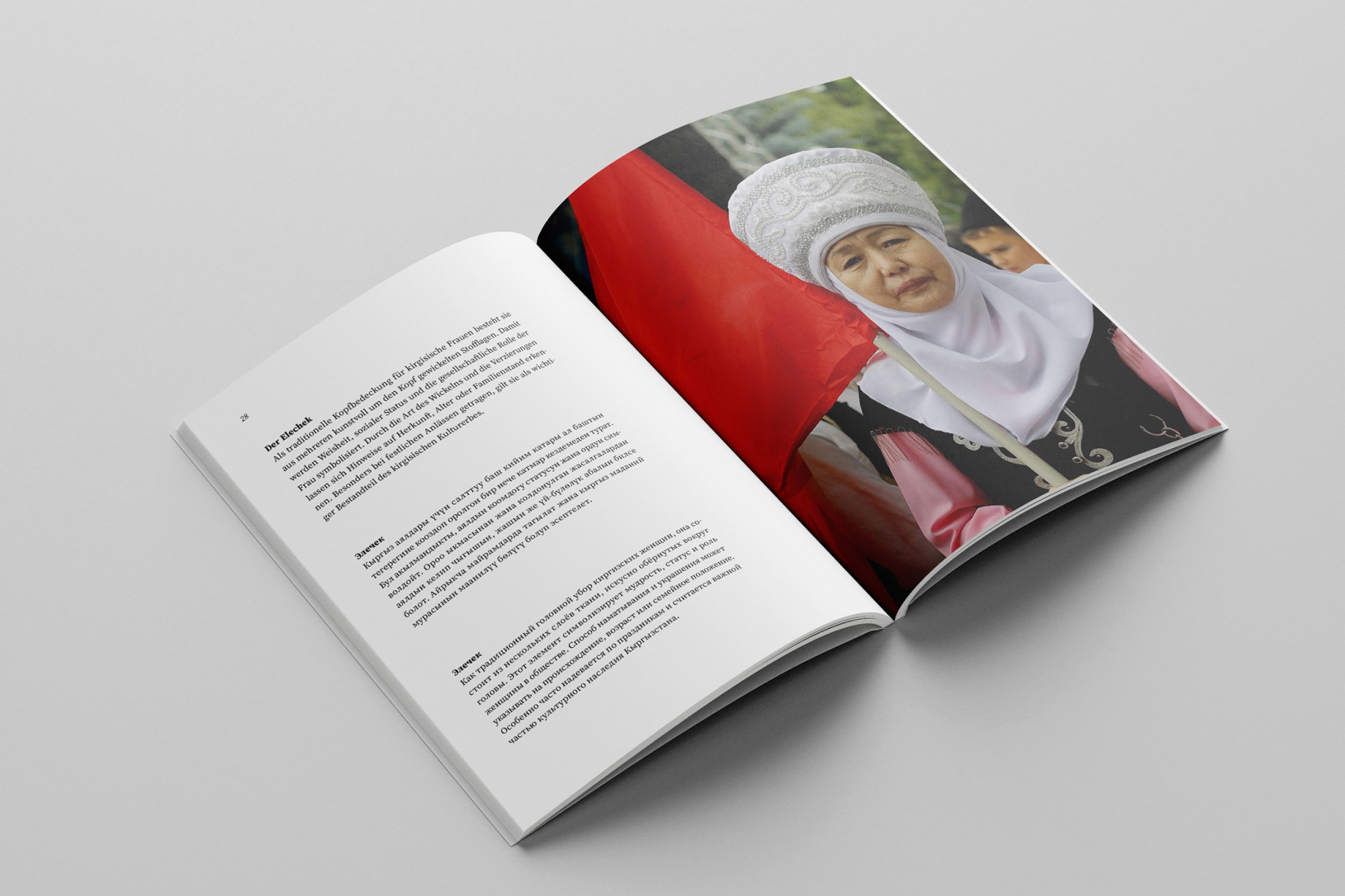 Ein Buch über kirgisische Ornamente und traditioneller Kleidung