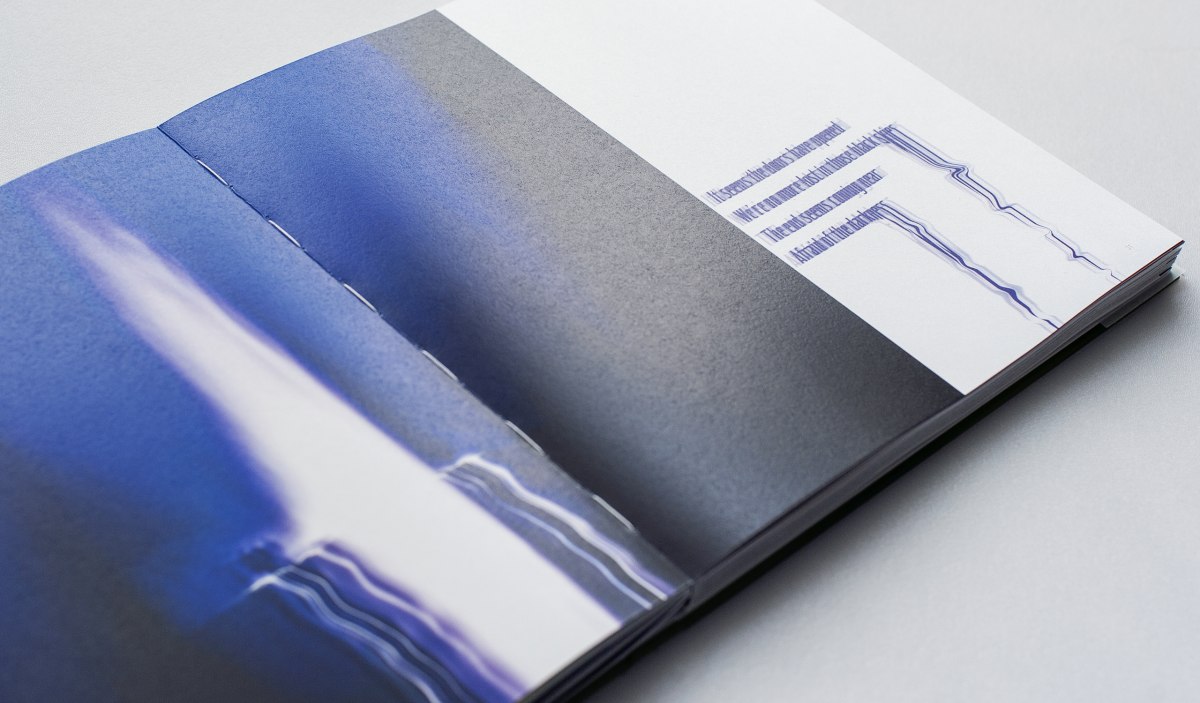Eine Publikation zur Fotografie-Text-Synthese
