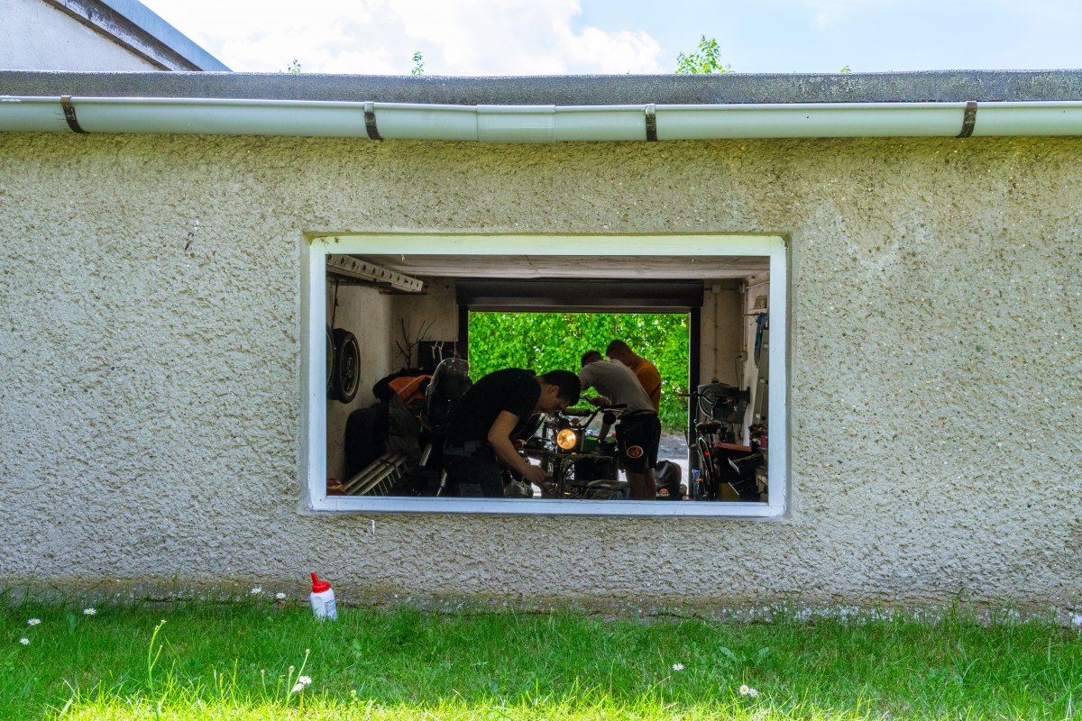 Eine fotografische Dokumentation der Simson Mopeds in der heutigen ostdeutschen Jugendkultur